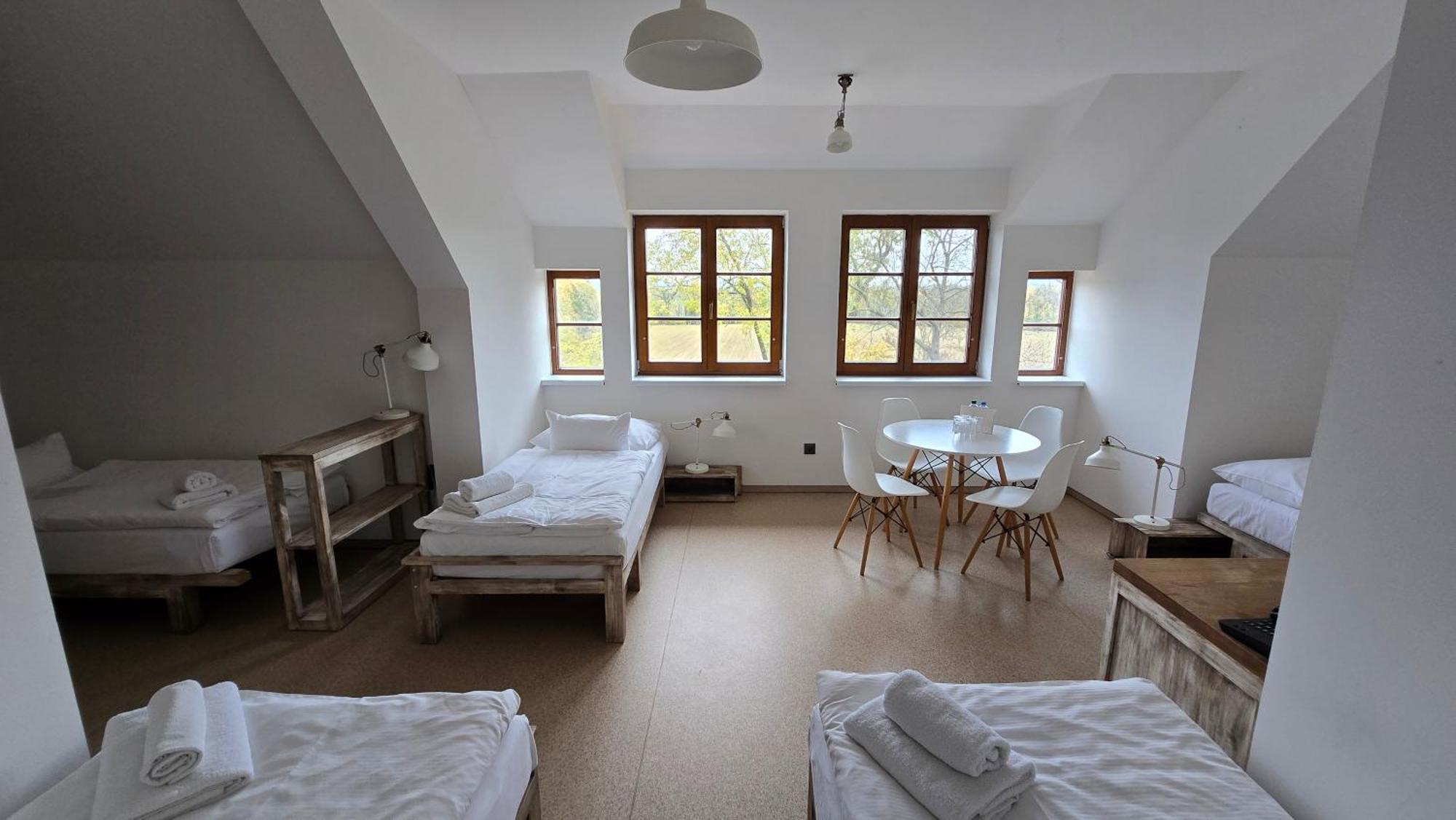 Dvur Perlova Voda Budyne nad Ohri Exterior photo