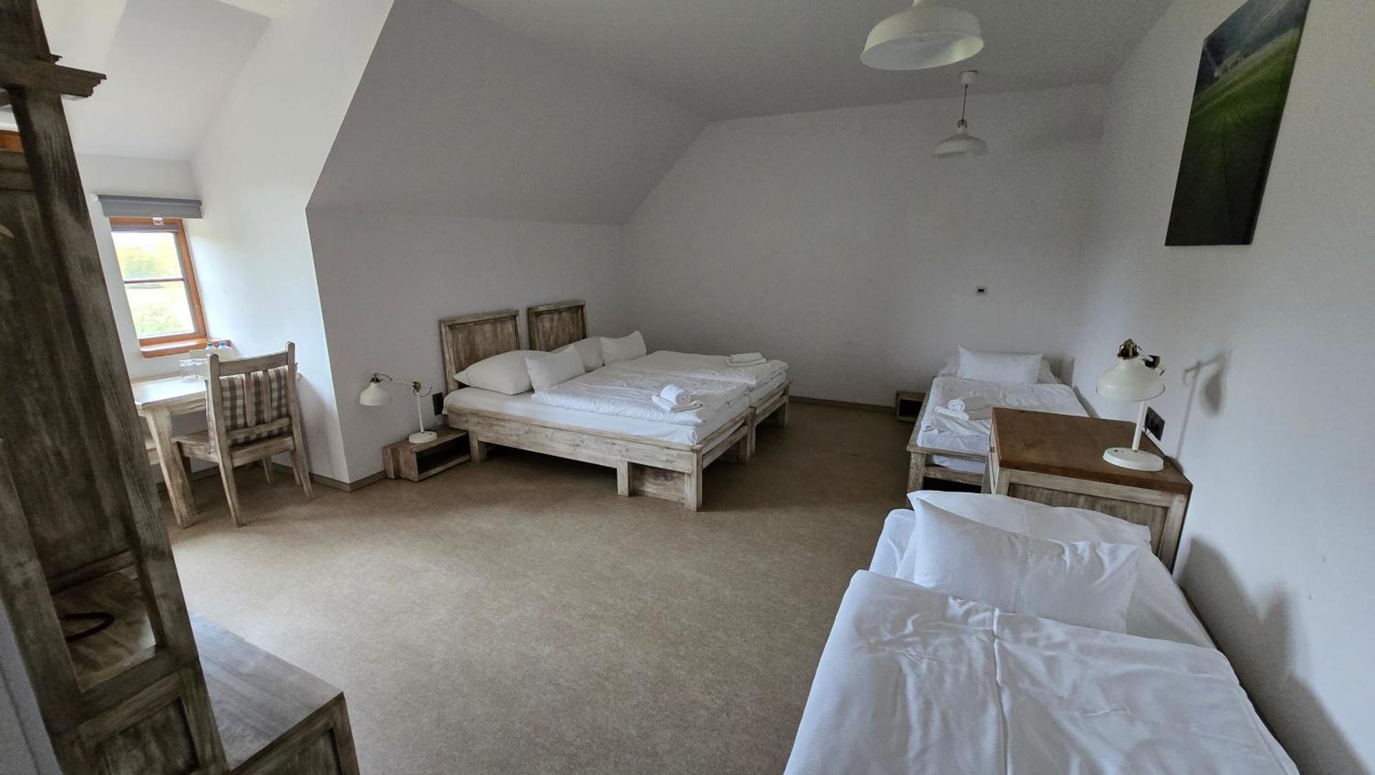 Dvur Perlova Voda Budyne nad Ohri Exterior photo
