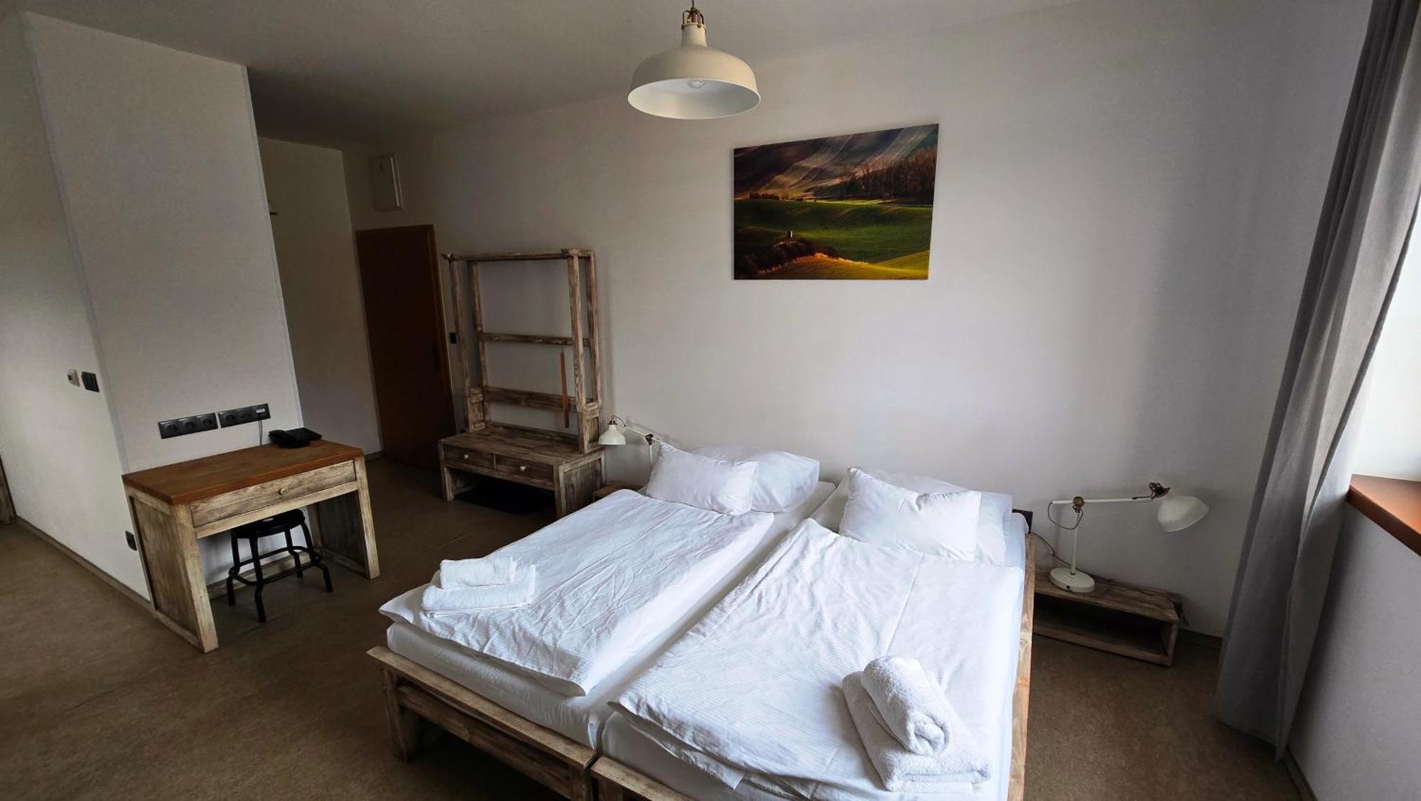 Dvur Perlova Voda Budyne nad Ohri Exterior photo